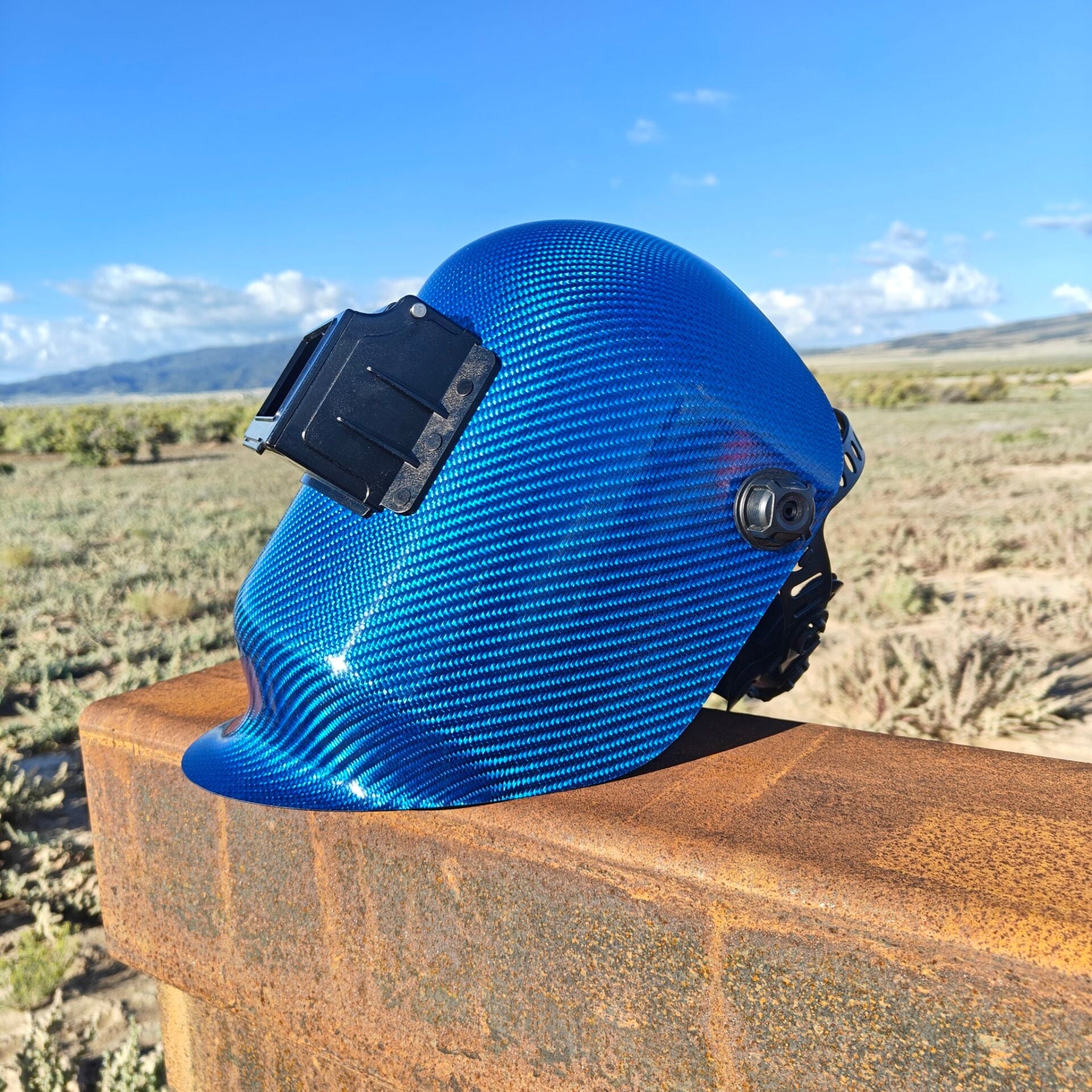 CMR Fabrications Pipeliner sugar scoop Carbon Fiber Welding Blue Carbon Front Left Flipup Outdoor