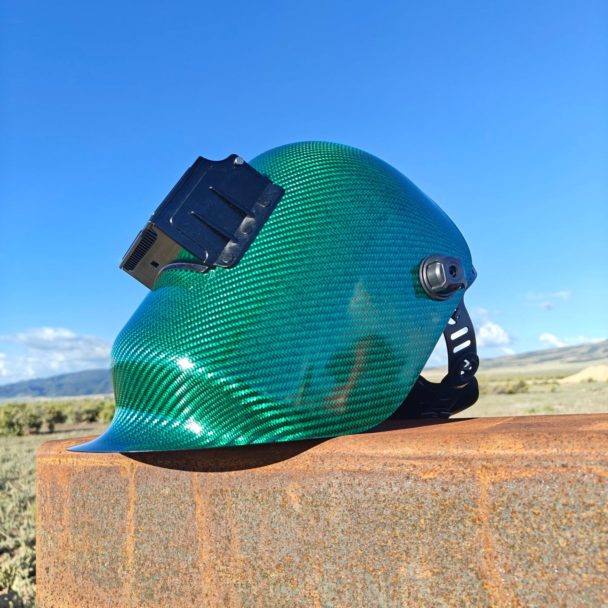 CMR Fabrications Pipeliner sugar scoop Carbon Fiber Welding Green Carbon Front Left.Flipup Outdoor